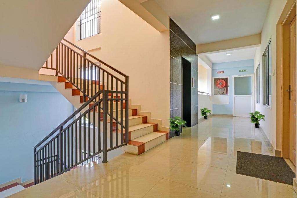 Ruby Hotel Apartments Kochi Esterno foto